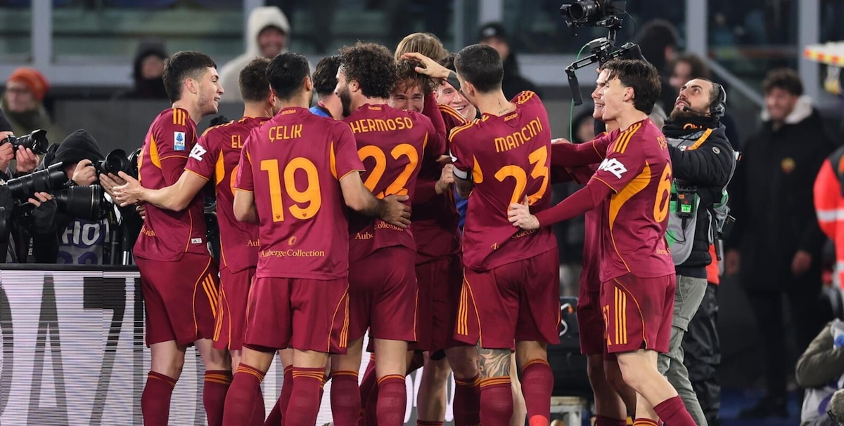 La Roma batte il Sassuolo senza centravanti: decidono Koné e Soulé