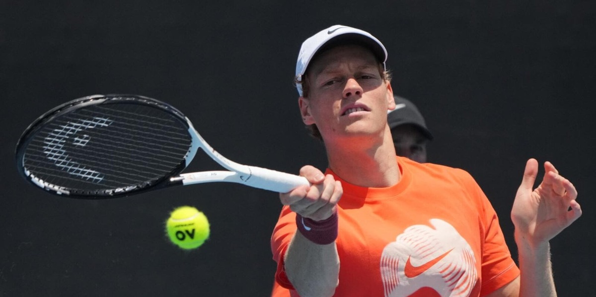 Australian Open, Sinner vince in tre set l'esibizione con Auger-Aliassime