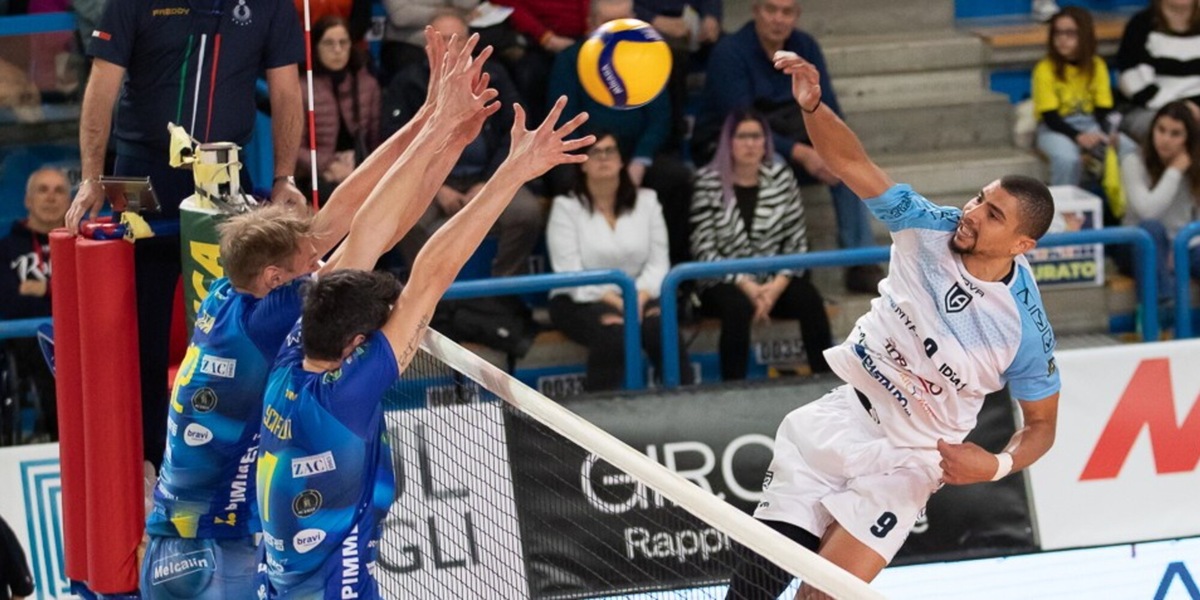 La Tinet stacca Pineto, Macerata espugna Ravenna