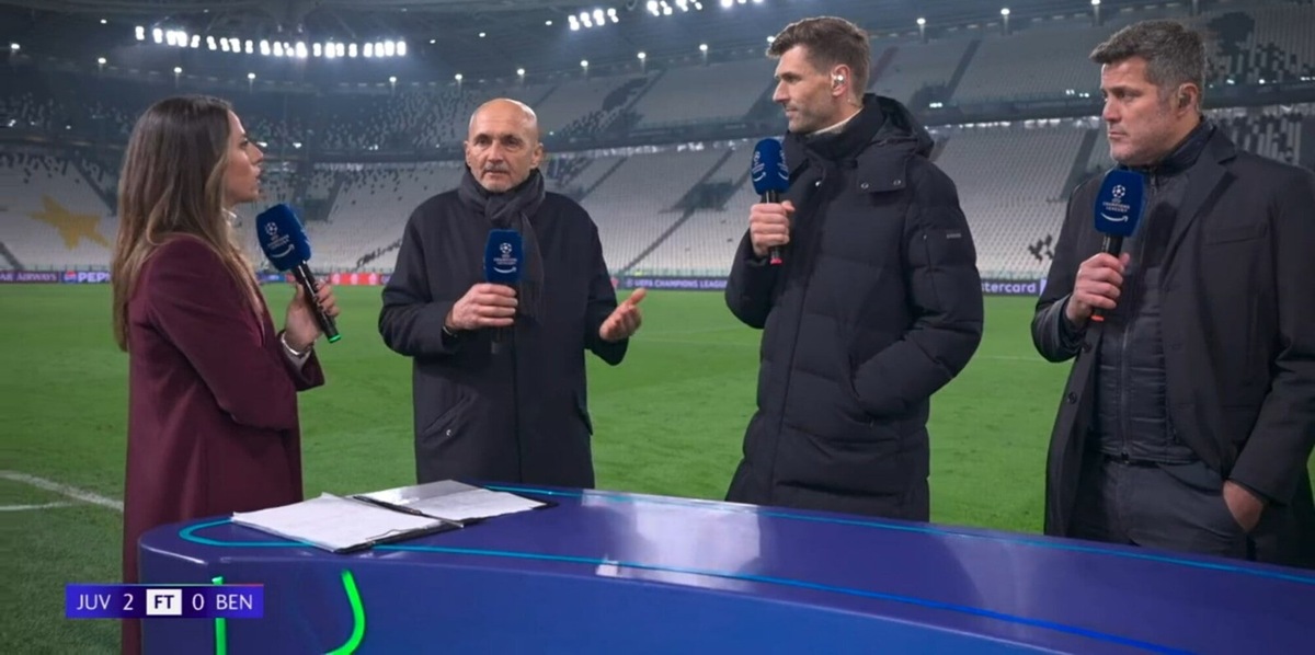 Il botta e risposta con la giornalista di Spalletti in diretta: "Lei come sta? È serena?"