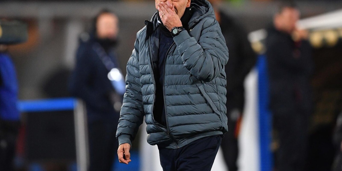 La Lazio fa 0-0 col Lecce. Il Cagliari vince a Firenze