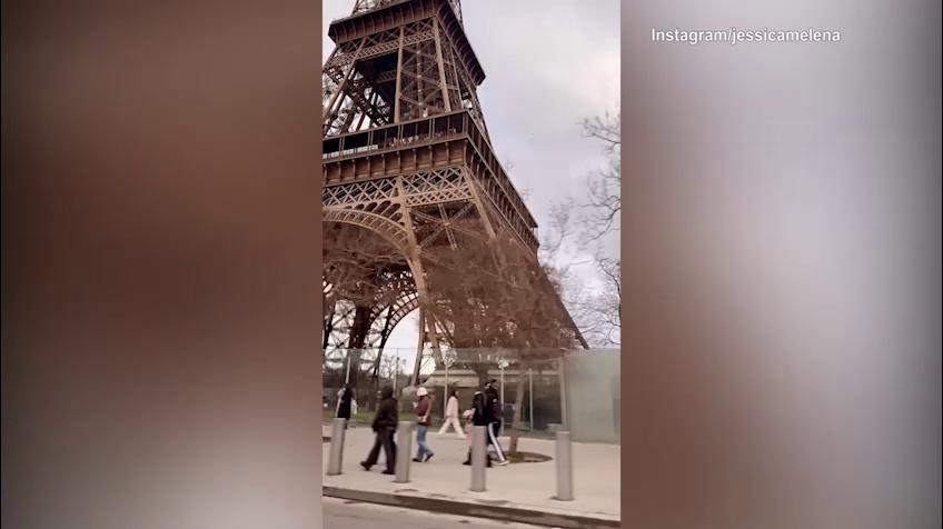 Lady Immobile ammira subito la Tour Eiffel