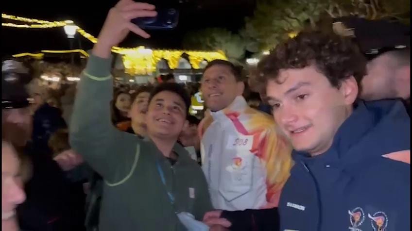 Zanetti con la Fiamma Olimpica: "Bellissima emozione"