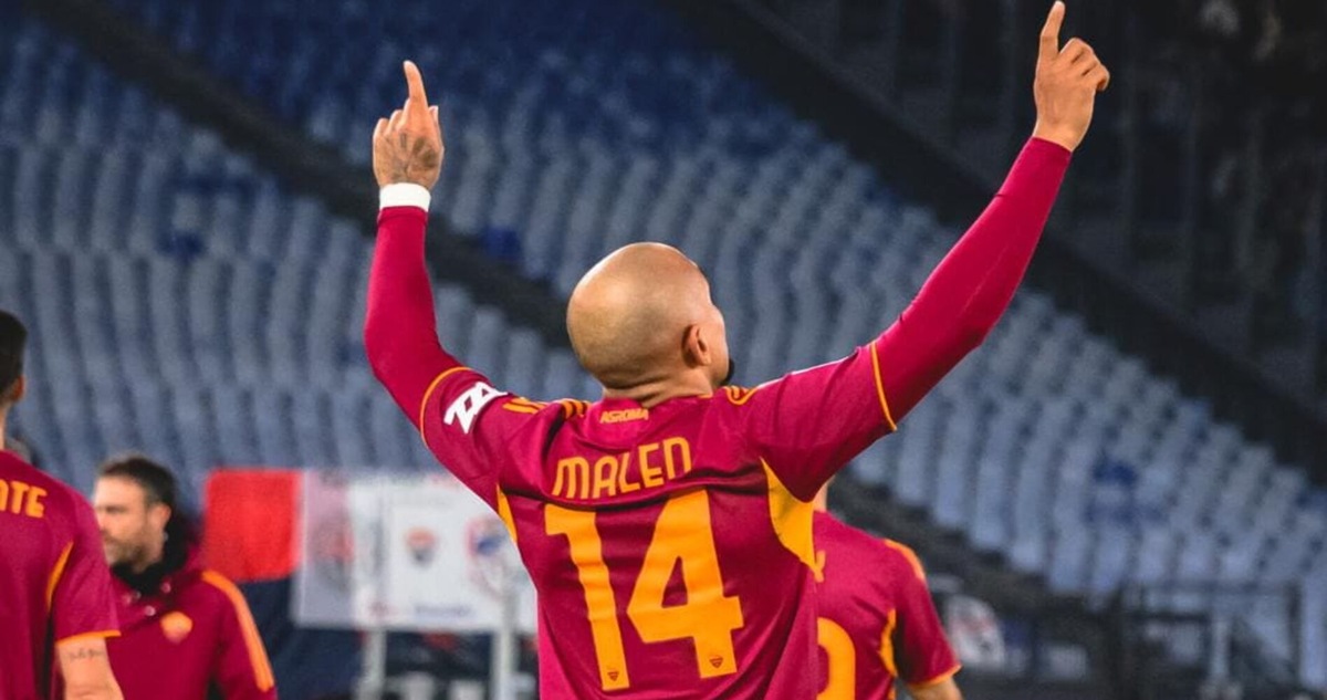Uragano Malen, una doppietta dell'attaccante travolge il Cagliari: Gasperini aggancia la Juve al quarto posto
