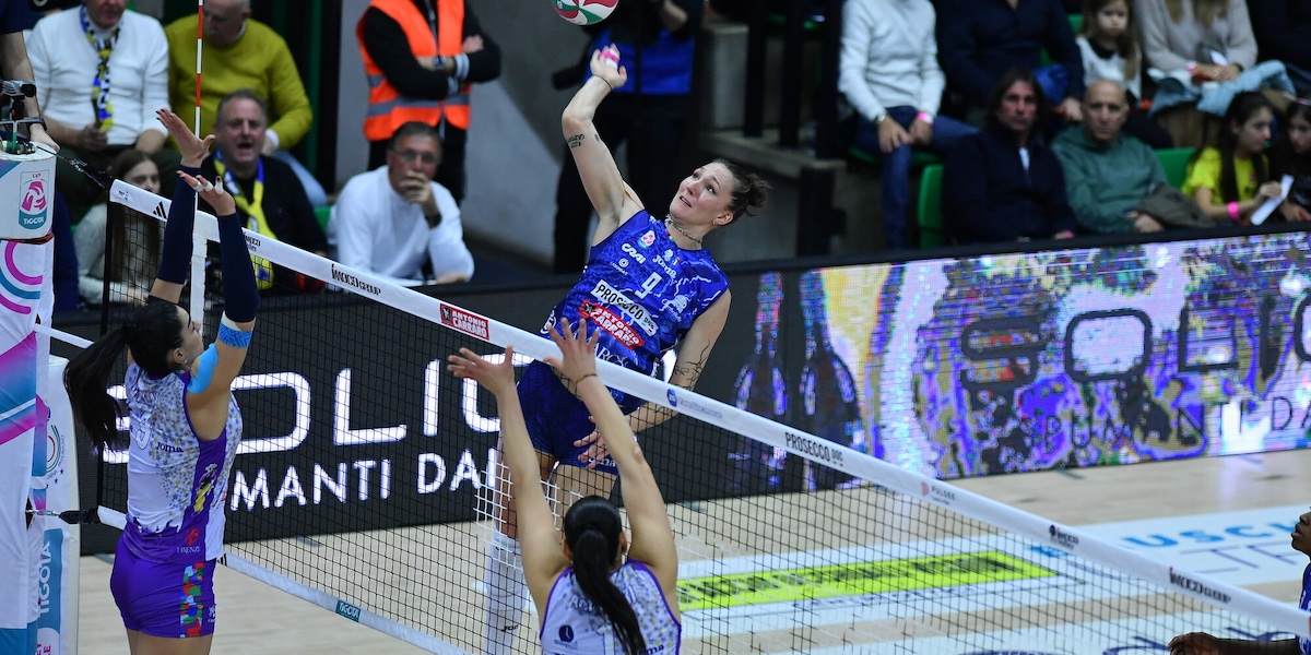 Firenze-Conegliano apre l'11a di ritorno