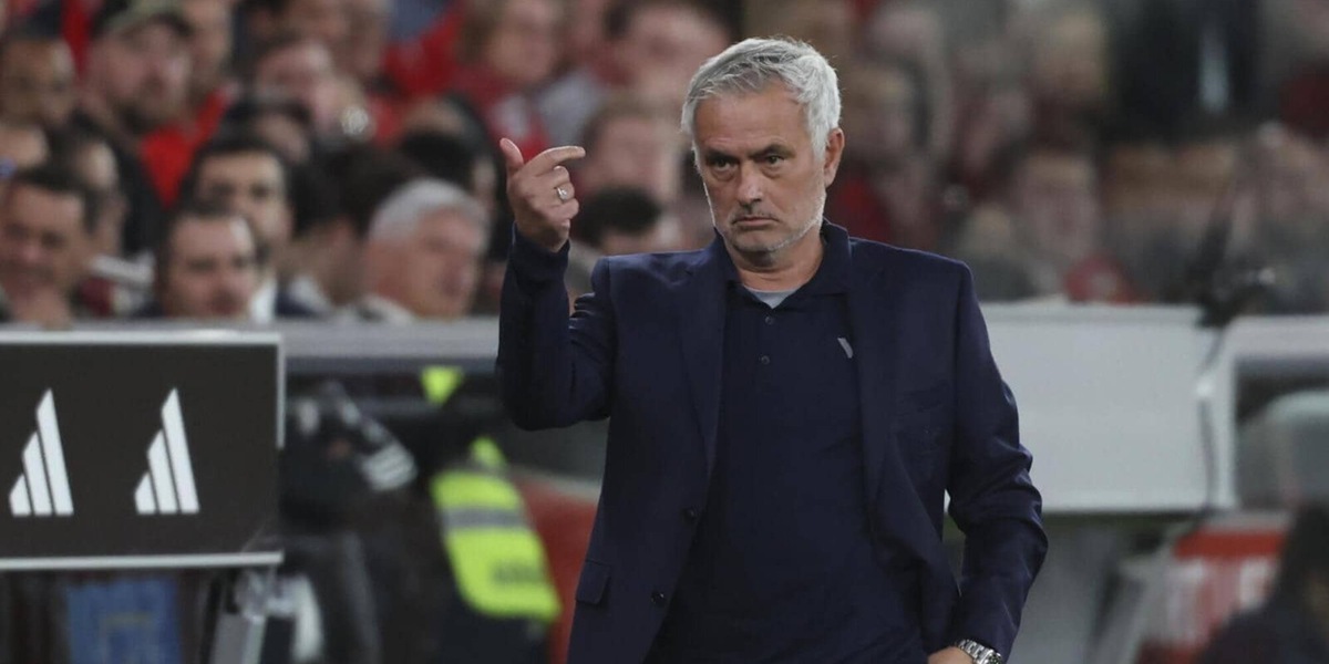 Mourinho a Madrid per Real-Benfica: la decisione