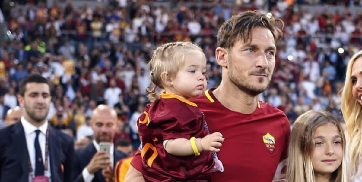 Chanel Totti e il bellissimo post per la sorella Isabel: il commento di Francesco spiazza tutti