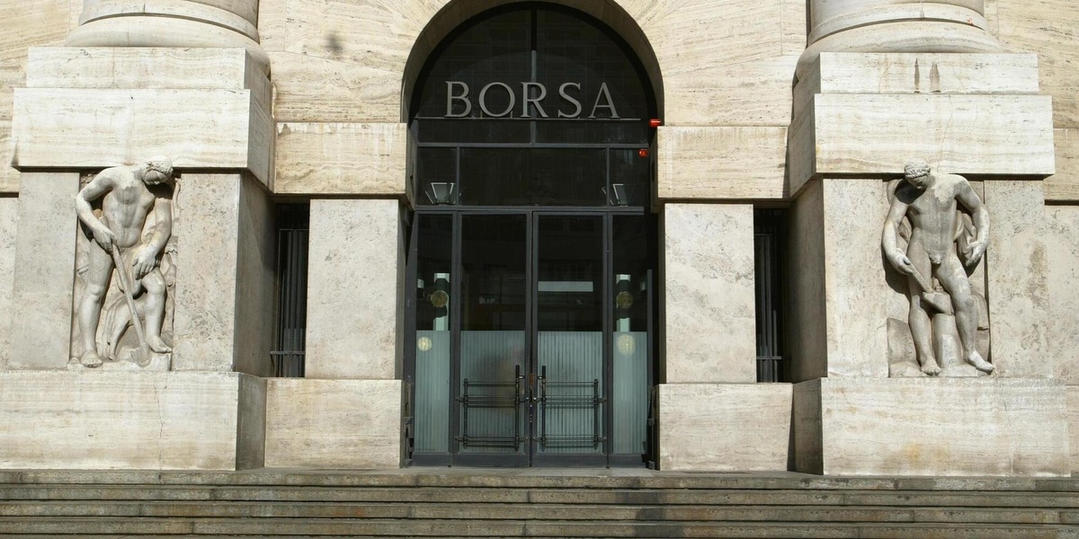 Borsa: Milano tra le peggiori in Europa con le banche, cede l'1,38%