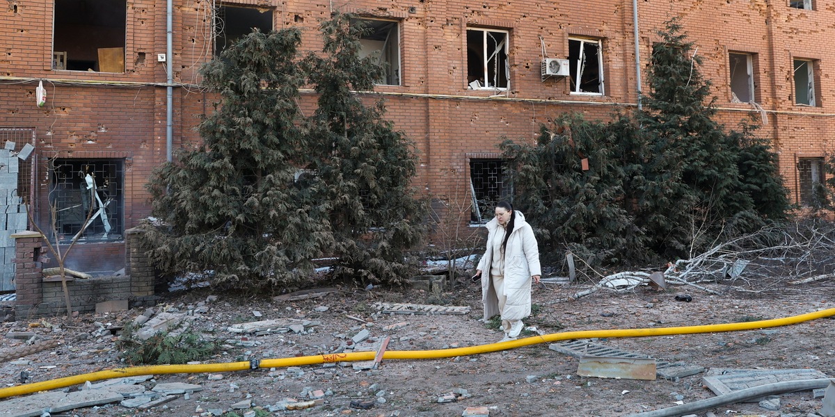 A Kiev attacco con droni in pieno giorno, 'diverse esplosioni'