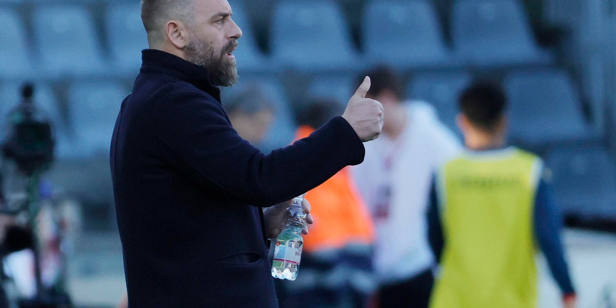 De Rossi 'Genoa non è salvo, non andiamo alla sosta con un risultato negativo'