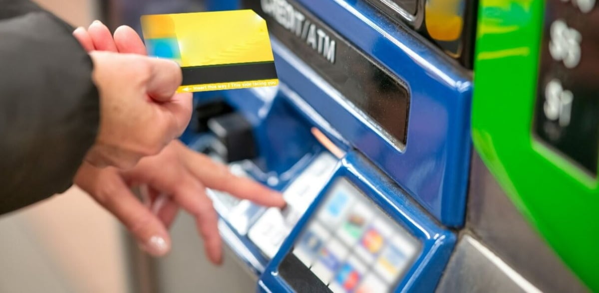 Ecco come funziona la truffa del filo invisibile che svuota i conti in pochi minuti