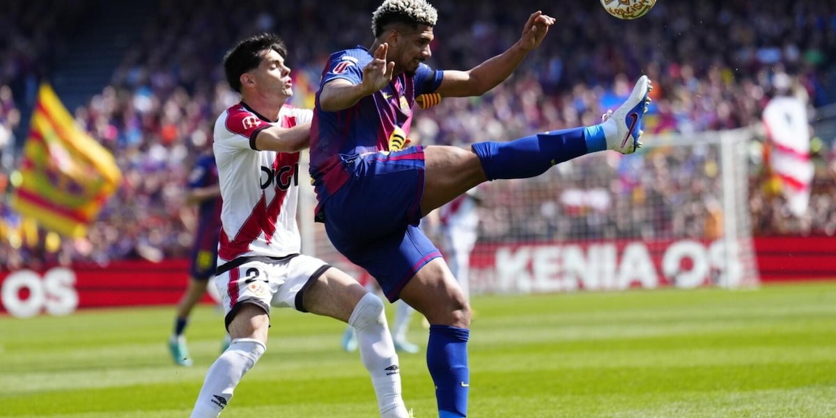 Barcellona, basta Ronald Araujo