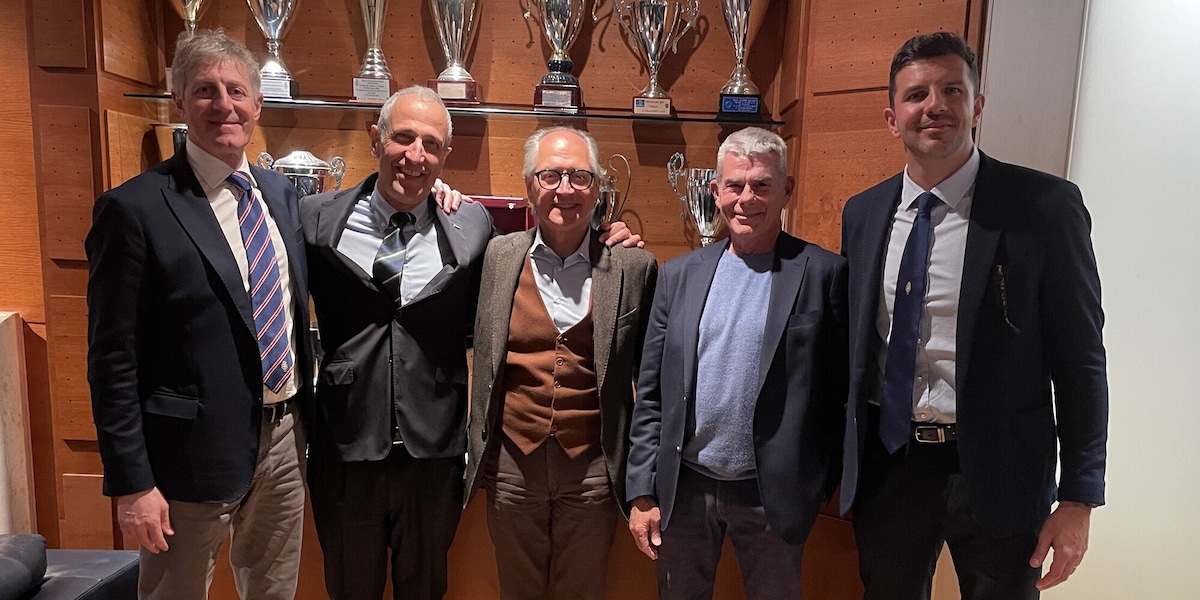 Tevere Remo organizza la 9ª traversata a nuoto