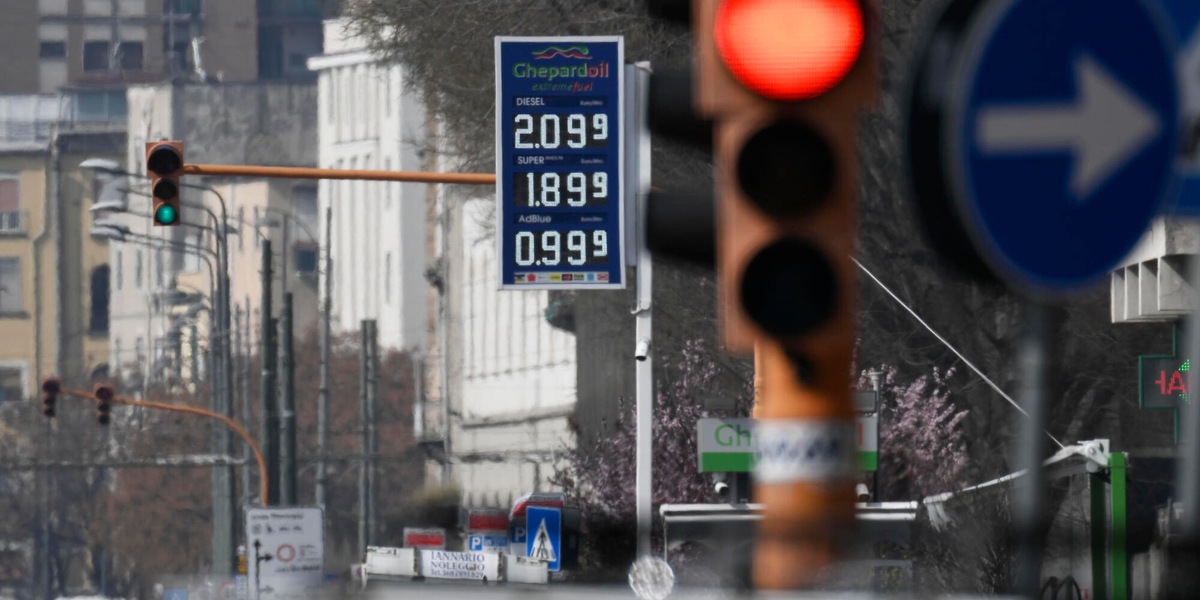 Mimit, prezzo medio self benzina a 1,751 euro, gasolio a 2,067 euro