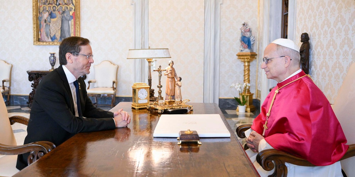 Telefonata tra il Papa ed Herzog, 'porre fine al conflitto'