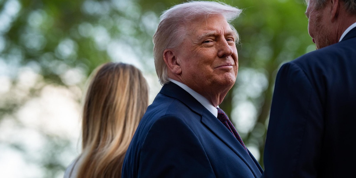 Trump ripubblica un post che lo ritrae con Gesù, 'il tycoon scelto da Dio'
