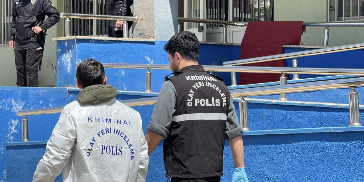 Sale a 9 il bilancio dei morti nella sparatoria in una scuola in Turchia