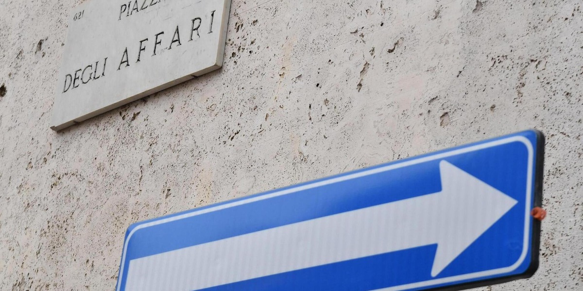 Borsa: Milano chiude in piatta (-0,04%), corrono Nexi, Mps e Mediobanca