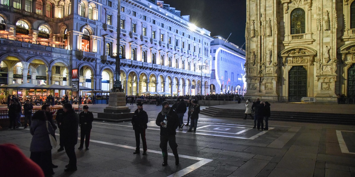 Turiste aggredite e abusate per riavere borsa e telefono rapinati