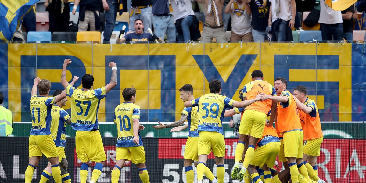>>>ANSA/ Il Parma vince 1-0 a Udine, può brindare alla salvezza