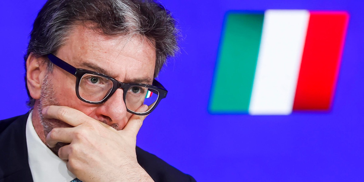 Pil rivisto al ribasso. Giorgetti, non escludo di muoverci da soli sullo scostamento