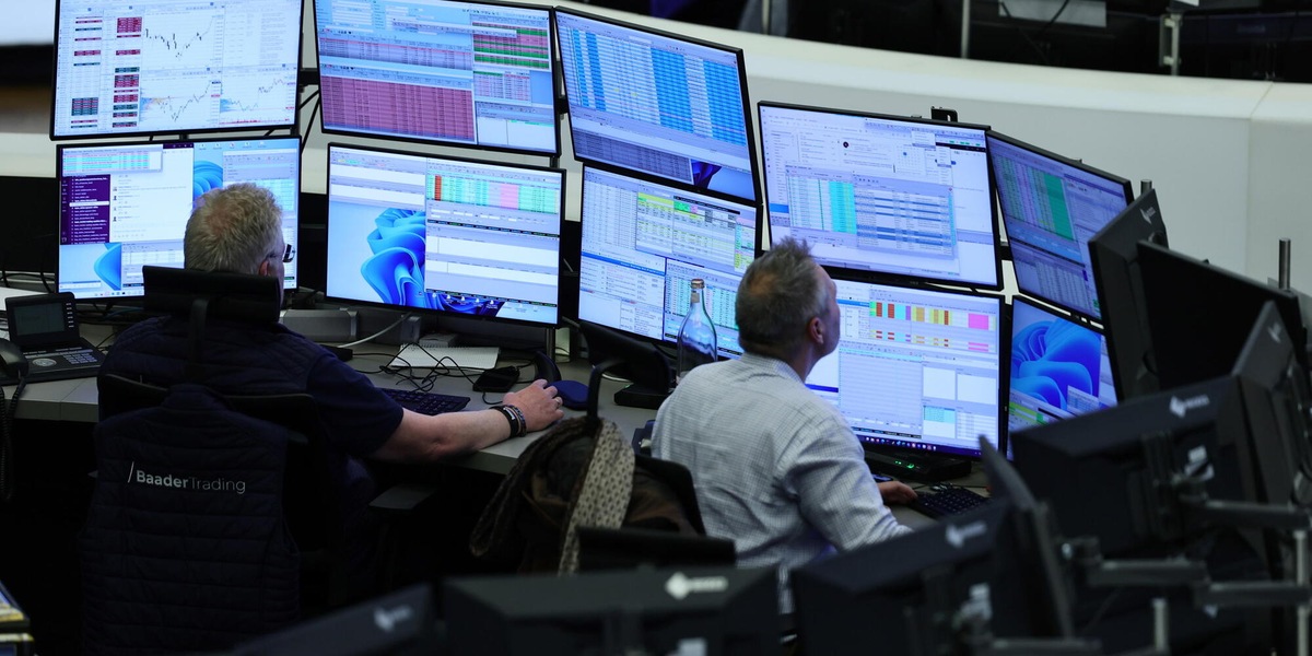 Borsa: Europa chiude in calo tra timori Iran e trimestrali