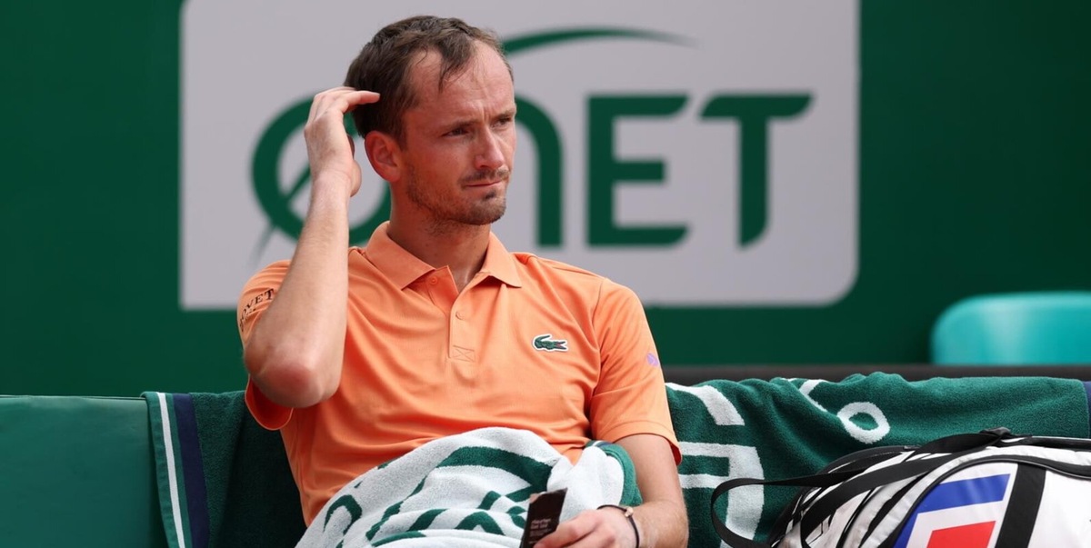 Medvedev ha fatto fatica a superare il ko con Berrettini: “Una umiliazione, ci ho messo un po’…”