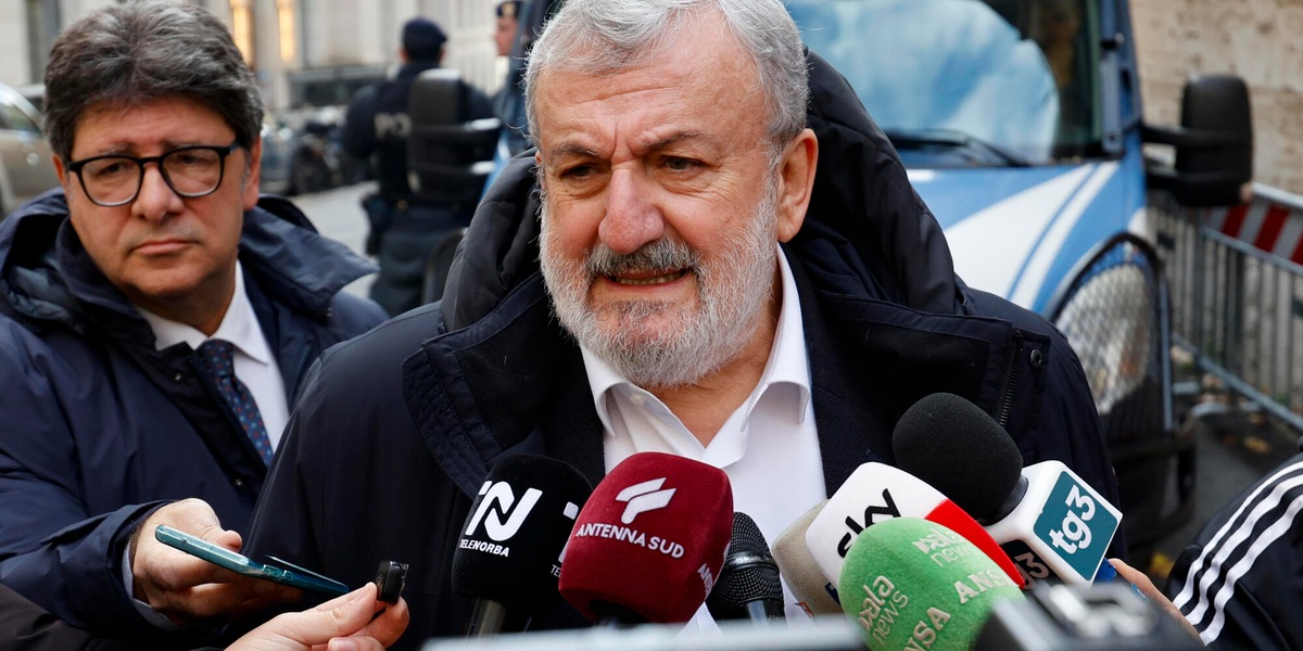 Decaro ritenta, nuova domanda al Csm per Emiliano consulente