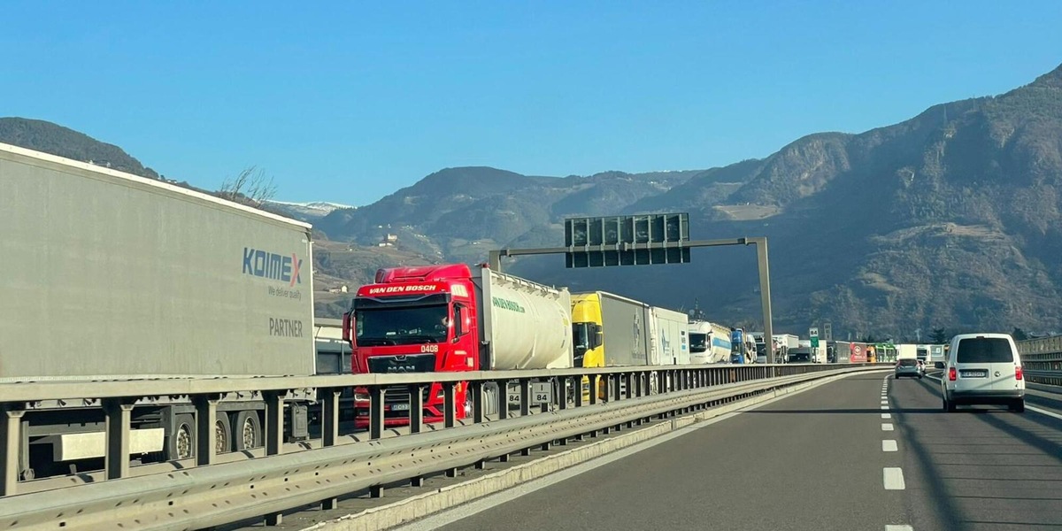 Innsbruck rilancia gli slot con passaggi tir su prenotazione al Brennero