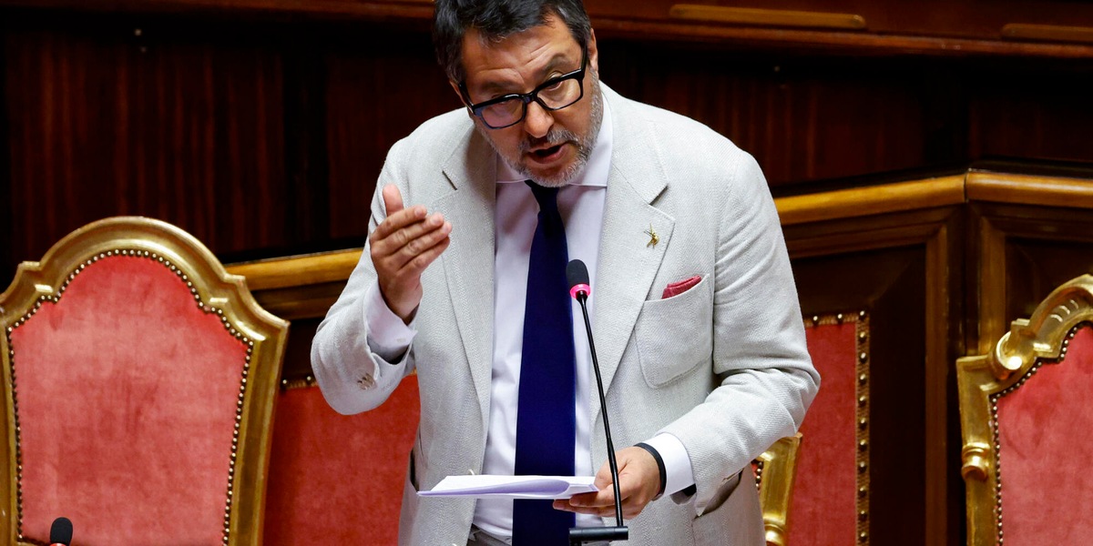 Salvini, siamo in Aula per il decreto sicurezza, non è festival del canoro
