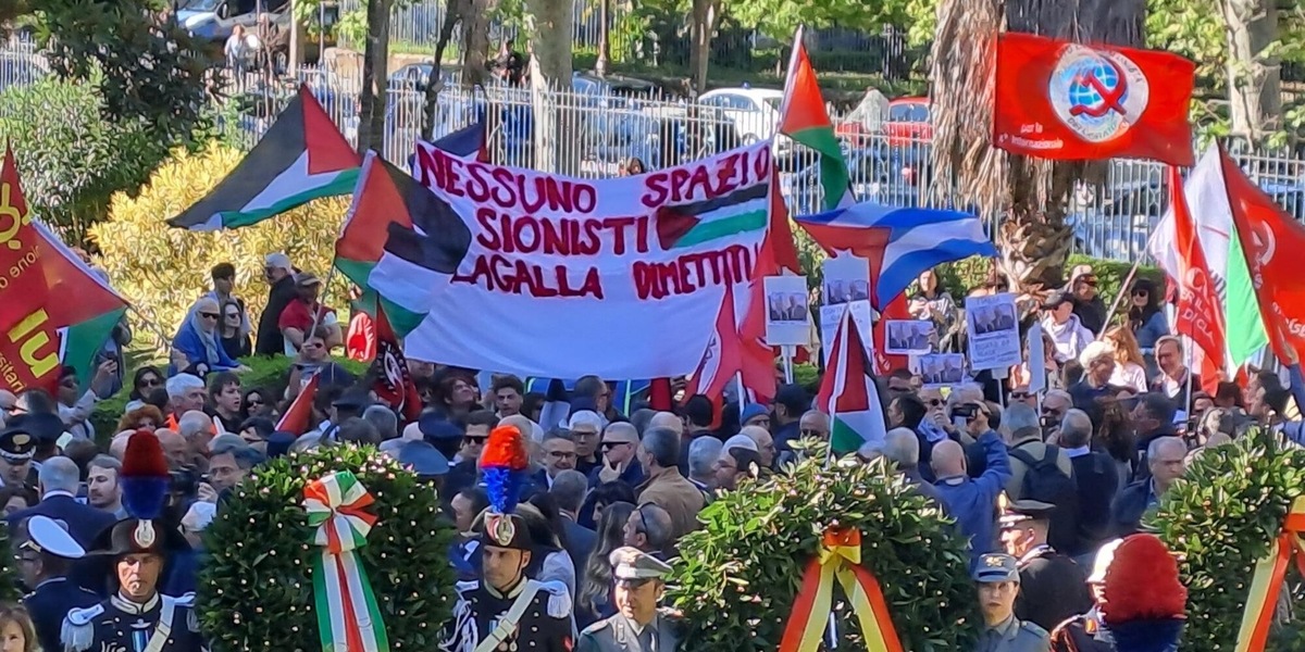 'Fuori Lagalla e sionisti dal 25 aprile', sindaco contestato a Palermo