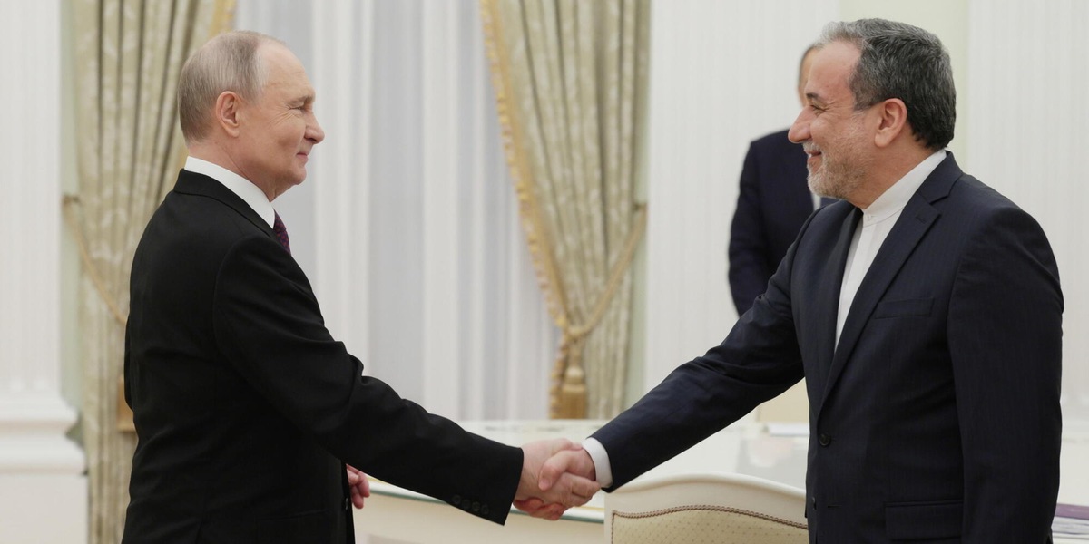 Il ministro degli Esteri iraniano a San Pietroburgo per colloqui con Putin