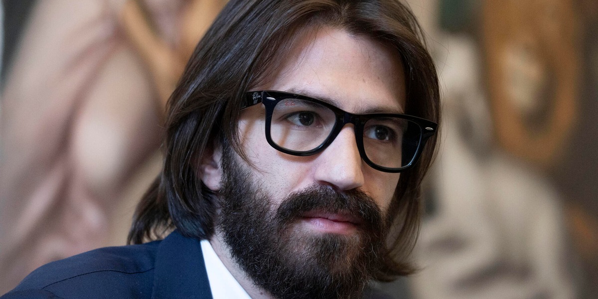 Sì da assemblea Delfin a passaggio quote di due fratelli a Leonardo Maria Del Vecchio