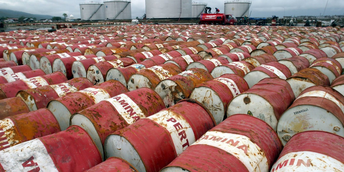 Il petrolio accelera a New York a 104,59 dollari
