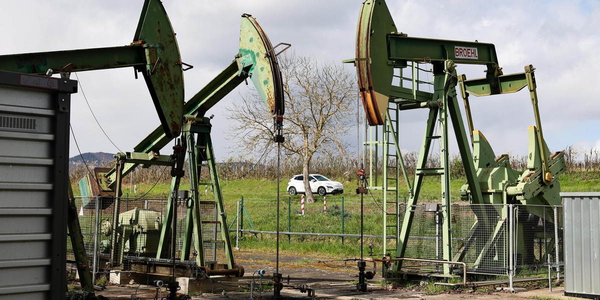 Il petrolio balza fino a 126 dollari sui timori di una guerra prolungata