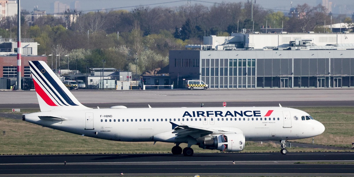 Air France, nel 2026 aumento di 2,4 miliardi della spesa in carburante