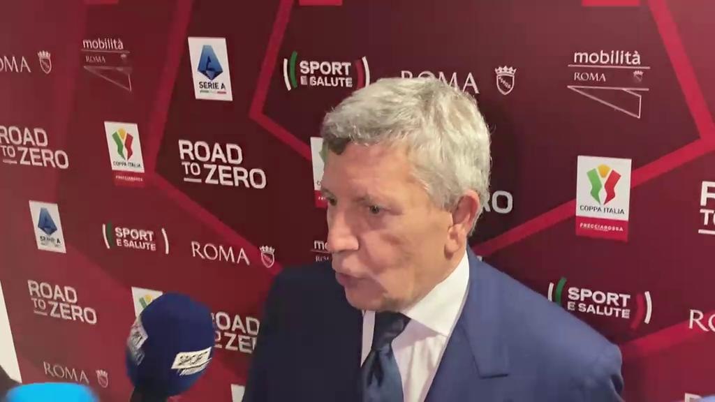 Il derby Roma-Lazio possibile domenica 17 maggio alle 12.30