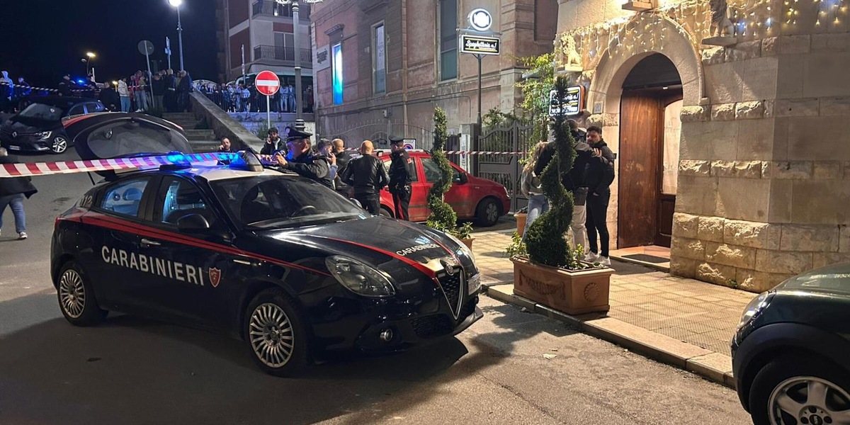 Uomo ucciso a colpi di pistola in ristorante del Barese