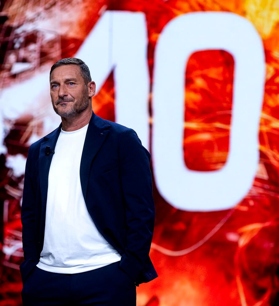 Totti in campo per la sicurezza sul lavoro, 'valore fondamentale'