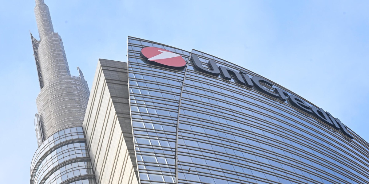 Unicredit ancora record, nel trimestre utile a 3,2 miliardi