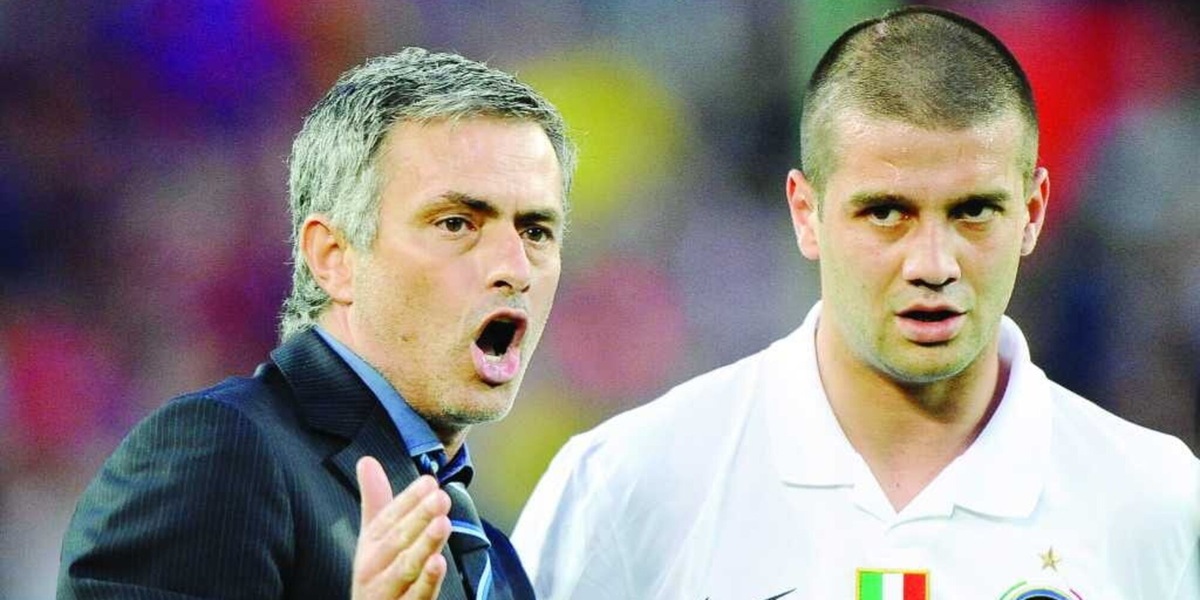Chivu vince lo scudetto: quella chiamata di Mourinho dopo il trionfo...