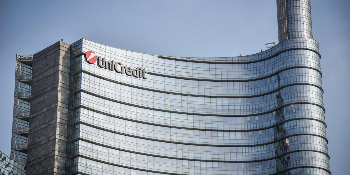 Unicredit, accordo non vincolante per cedere parte Russia a investitore Emirati