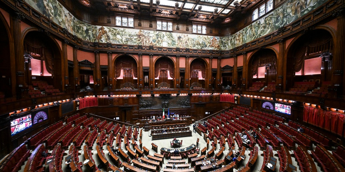 La Camera approva in via definitiva il decreto Ponte, è legge con 160 sì