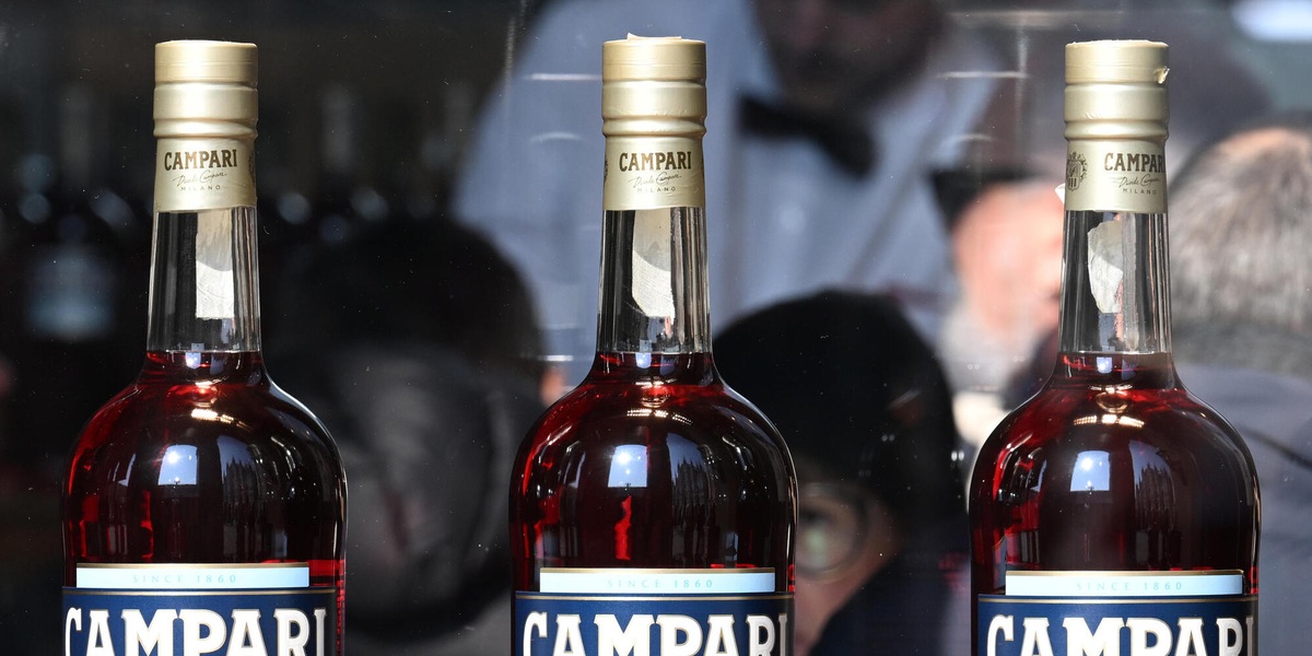Campari crolla in Borsa, chiude in calo del 14% dopo i conti