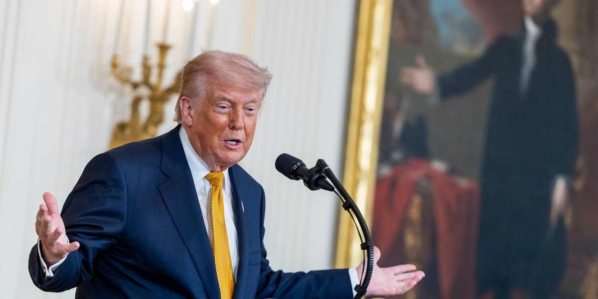 Trump, attacchi a Iran solo un 'colpetto', tregua resta in vigore