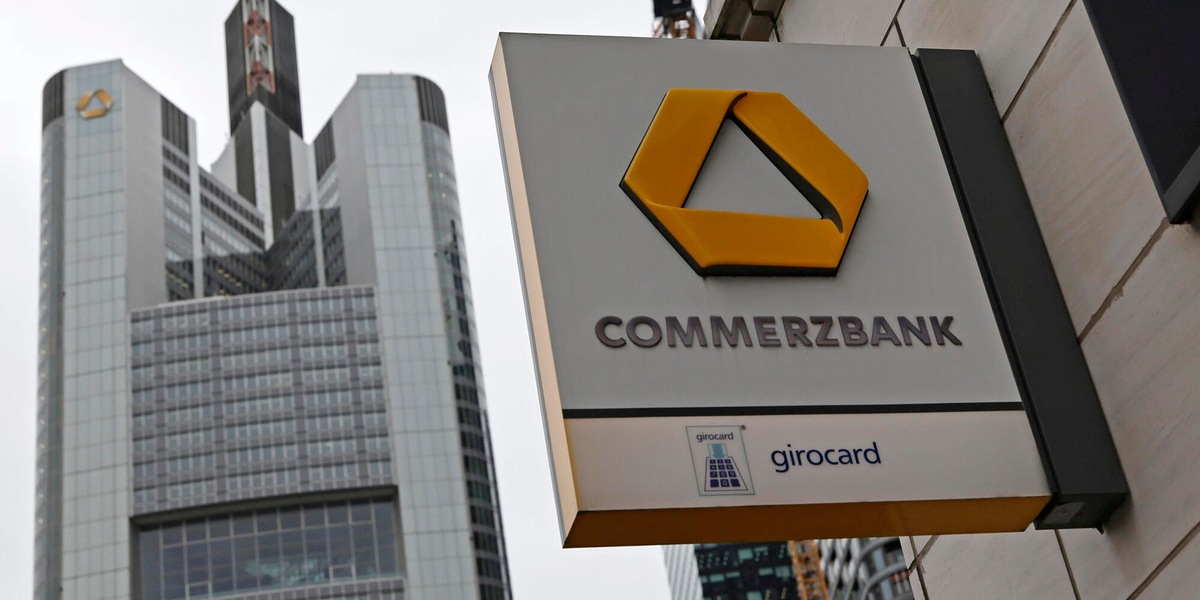 Commerzbank pianifica altri 3.000 tagli, 'da Unicredit piano vago'