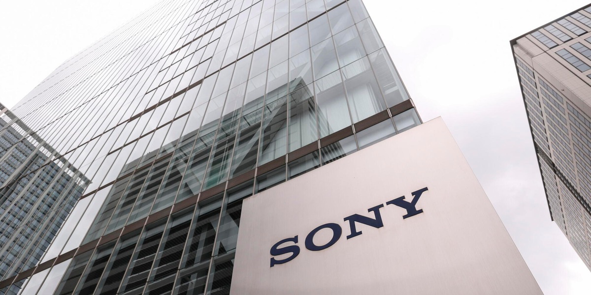 In calo l'utile annuale di Sony, ma punta a risultati record nel 2026