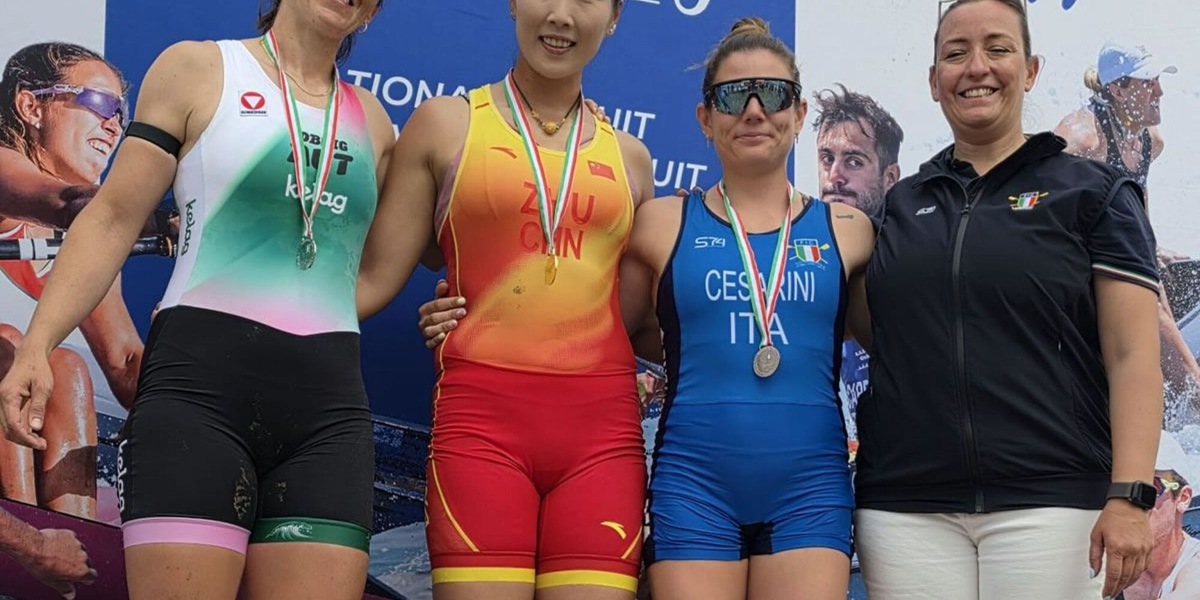Canottaggio: azzurri cinque volte sul podio nel beach sprint a Bacoli