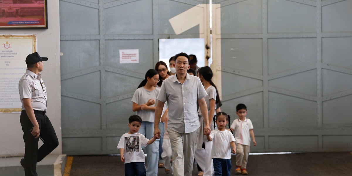 Thailandia, l'ex primo ministro Thaksin Shinawatra è stato rilasciato dal carcere