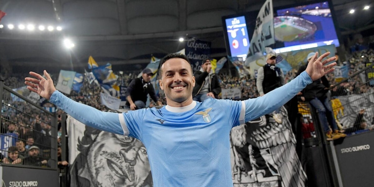 La carica dei 30mila tifosi della Lazio per la finale di Coppa Italia: dalla coreografia in azzurro all'omaggio a Pedro sotto la Nord